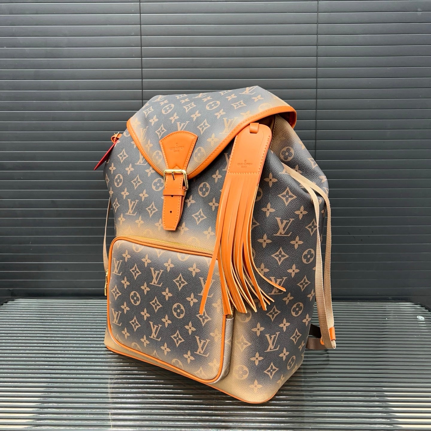 New V Logo handmade Leather fashion BagsXC052024022403