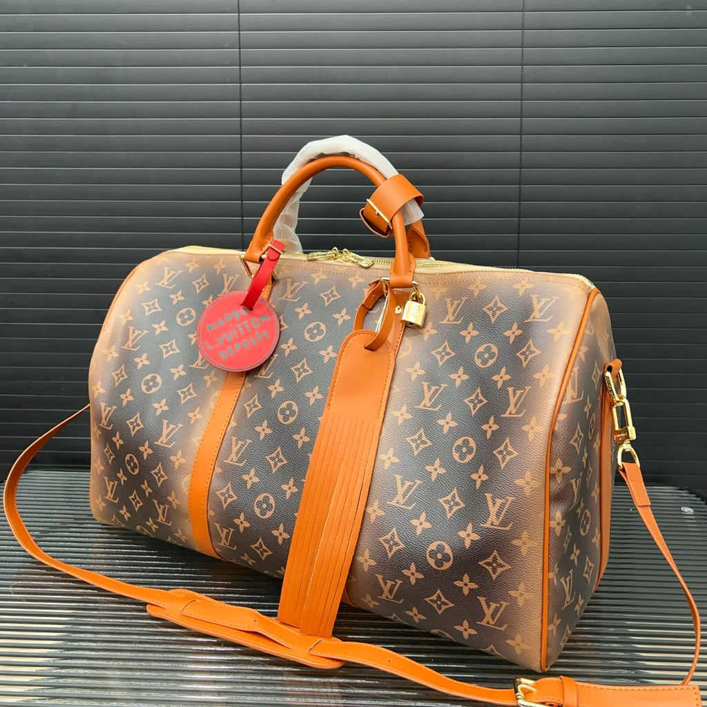 New V Logo handmade Leather fashion BagsXC052024022405