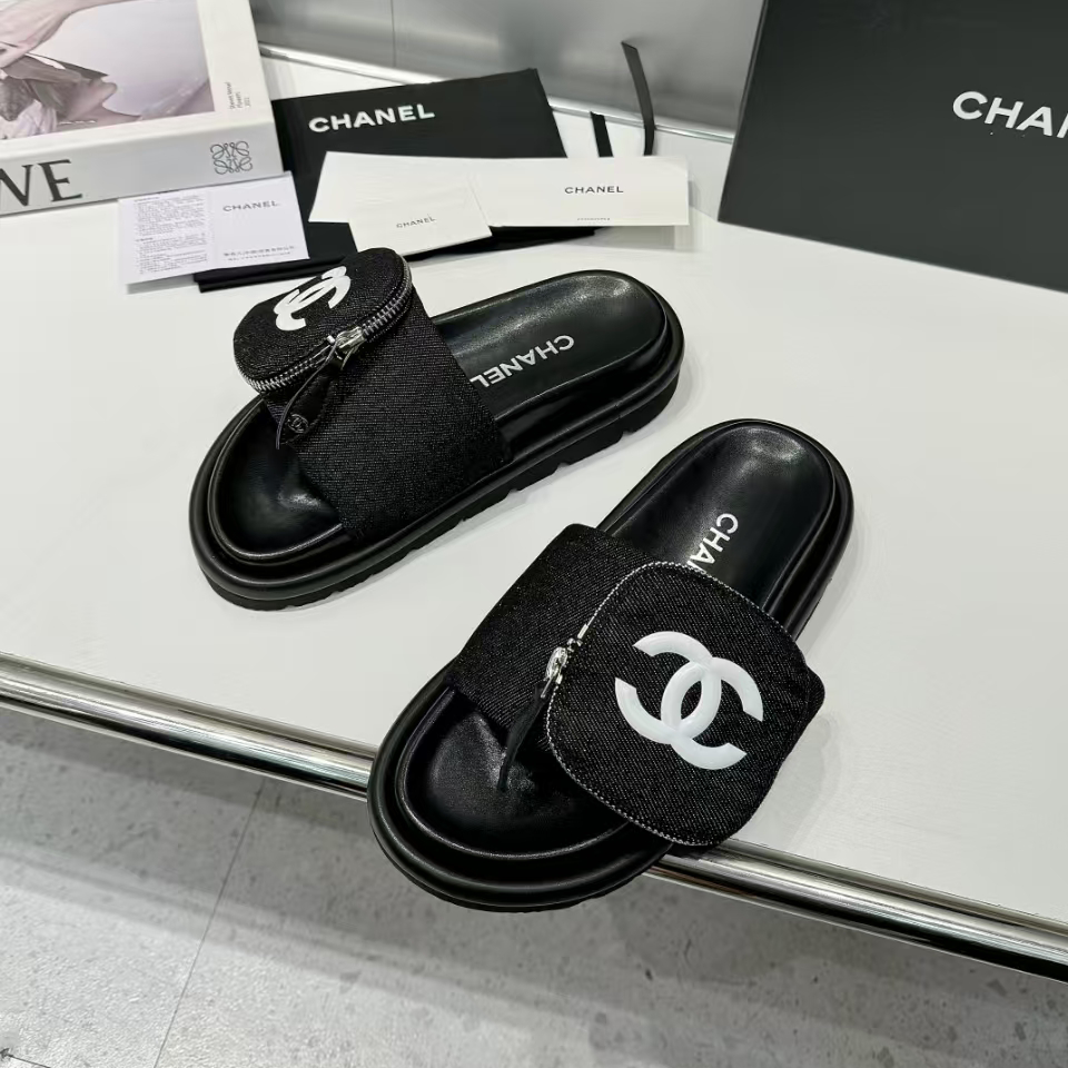 New C Logo Handmade Fashion Women's SlippersXC052025042802
