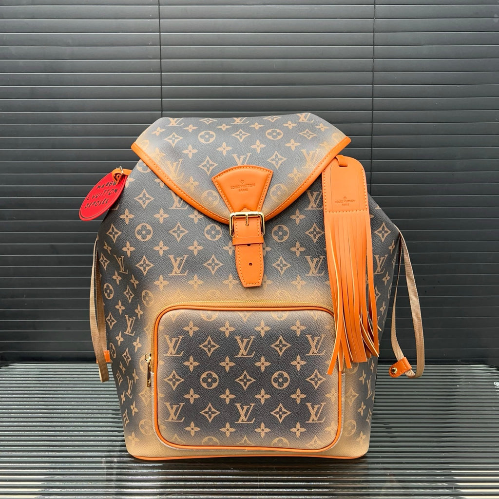 New V Logo handmade Leather fashion BagsXC052024022403