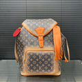 New V Logo handmade Leather fashion BagsXC052024022403