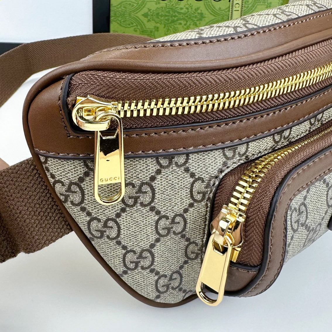 New Classic Style V Logo Women's Bag-PD05202371705