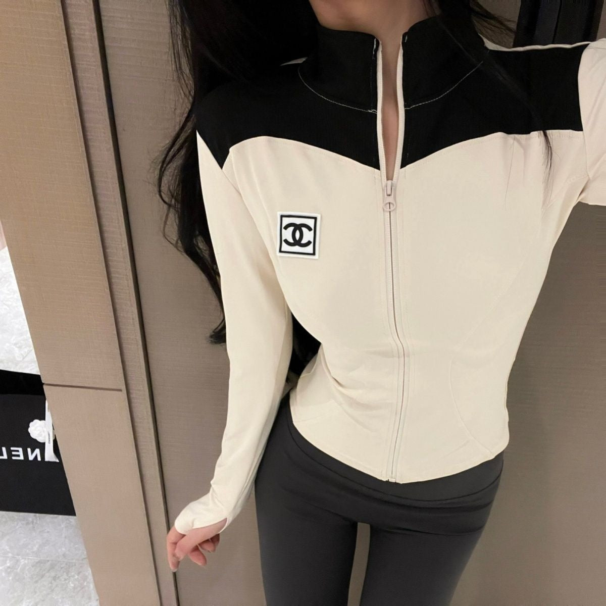 New Fashion White and Black C Logo Women's ClothesPD052024121907