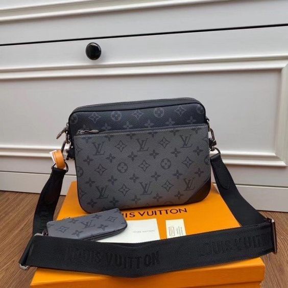 New Black leather v logo handmade bags