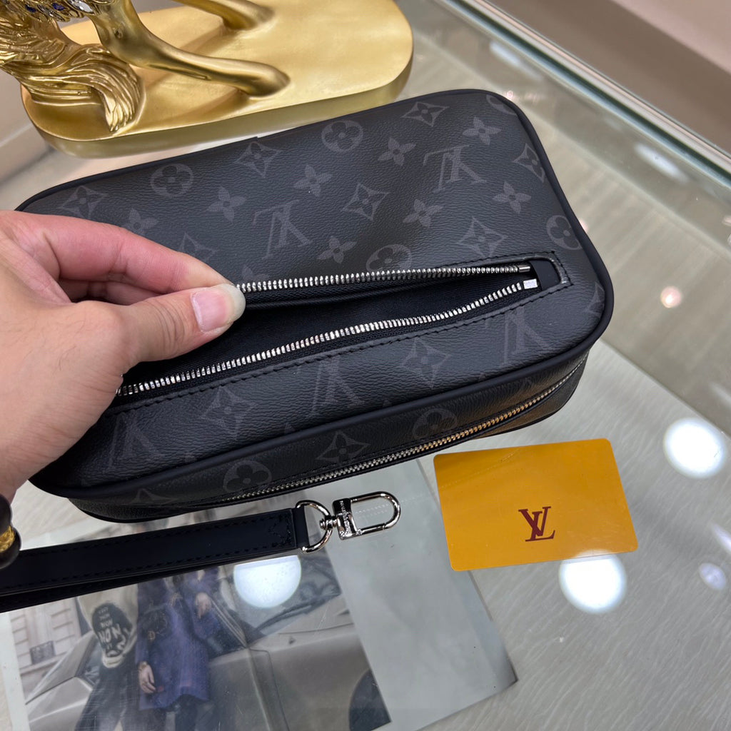 New Fashion Black V Logo Men's bagsXC052023110604