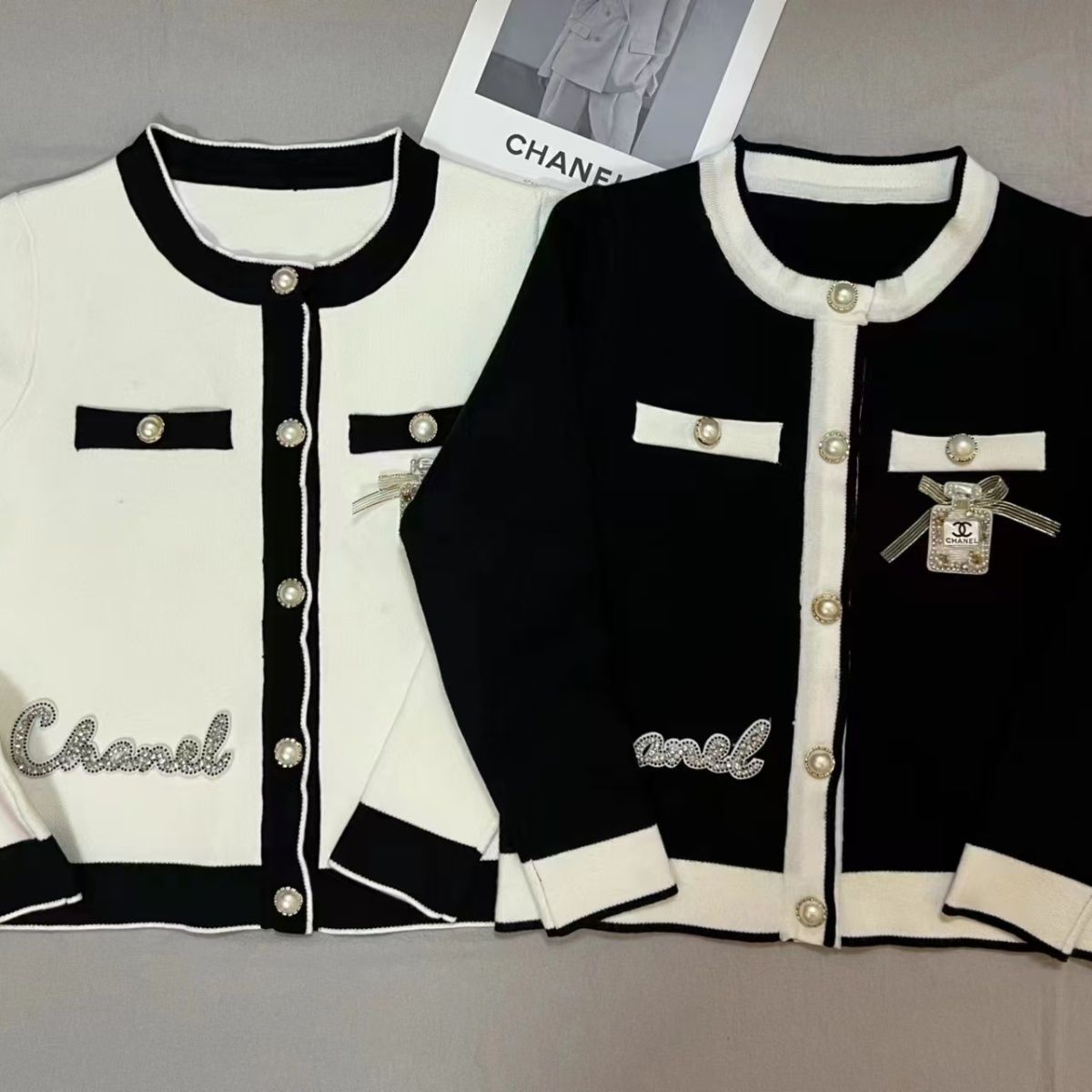 New Black and White C Logo Women's SweatersPD052024091101