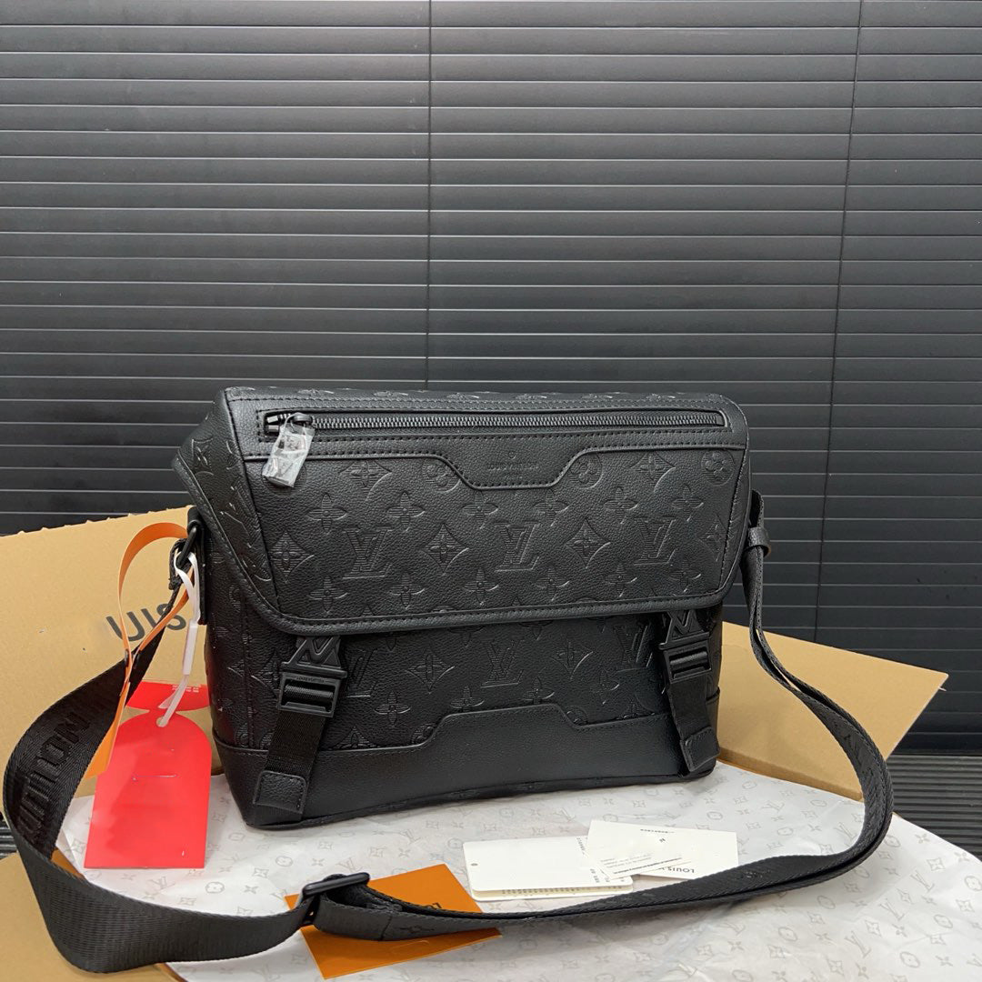 New Handmade Fashion V Logo Men's BagsPD052025012002