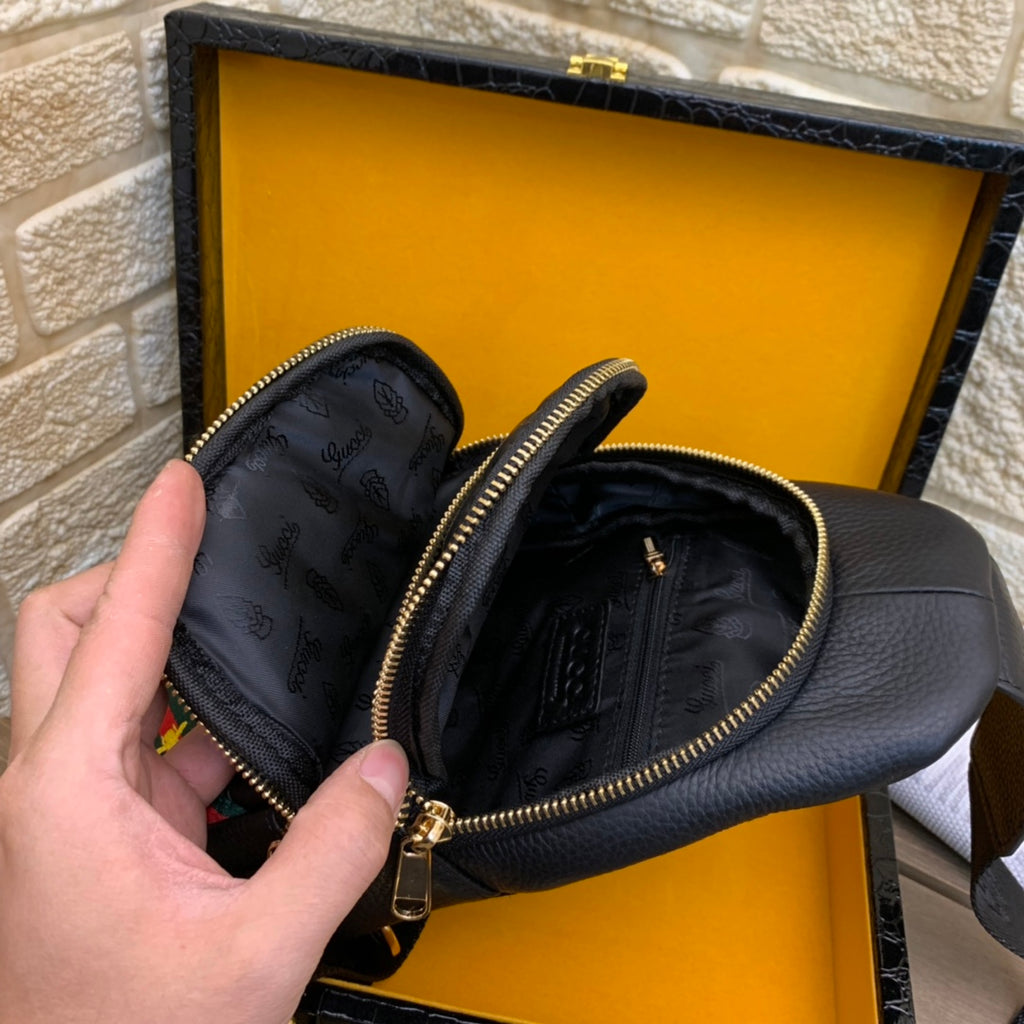 New Black Leather G Logo Men's BagsXC052025060403