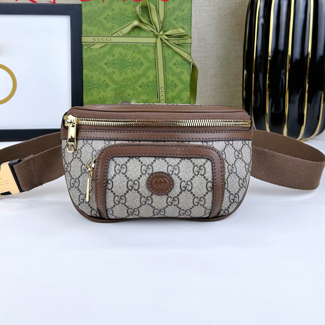 New Classic Style V Logo Women's Bag-PD05202371705