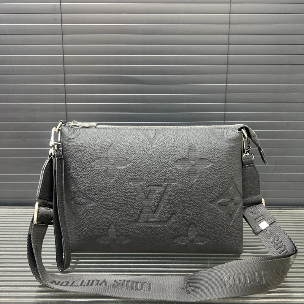 New fashion V Logo Leather Men's BagsXC052025092802