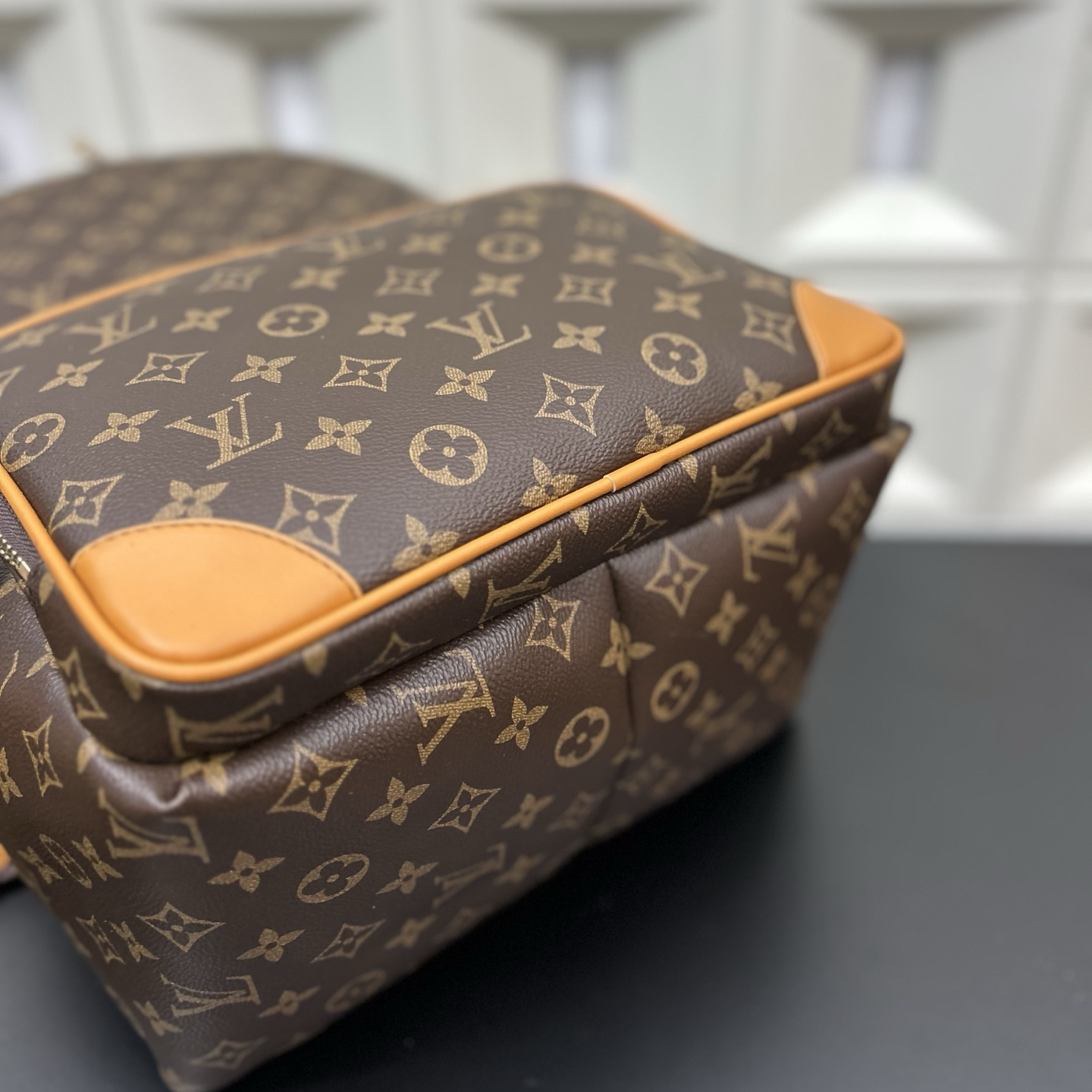 New Fashion V Logo Handmade bagsXC052025111710