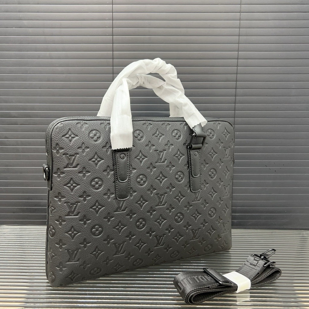 New real Leather V Logo BagsXC052025092207