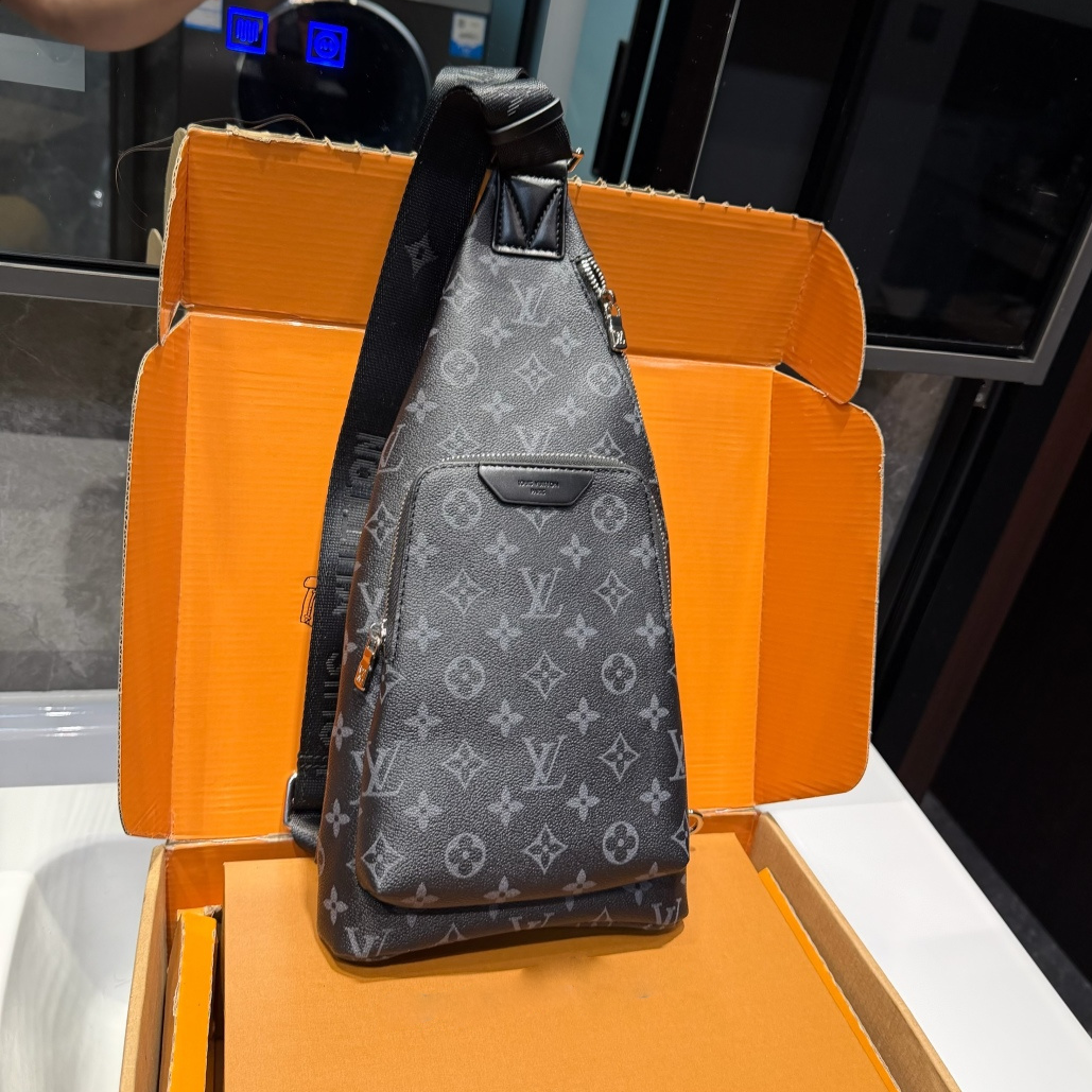 New Fashion  Leather Men's BagsXC052025121104