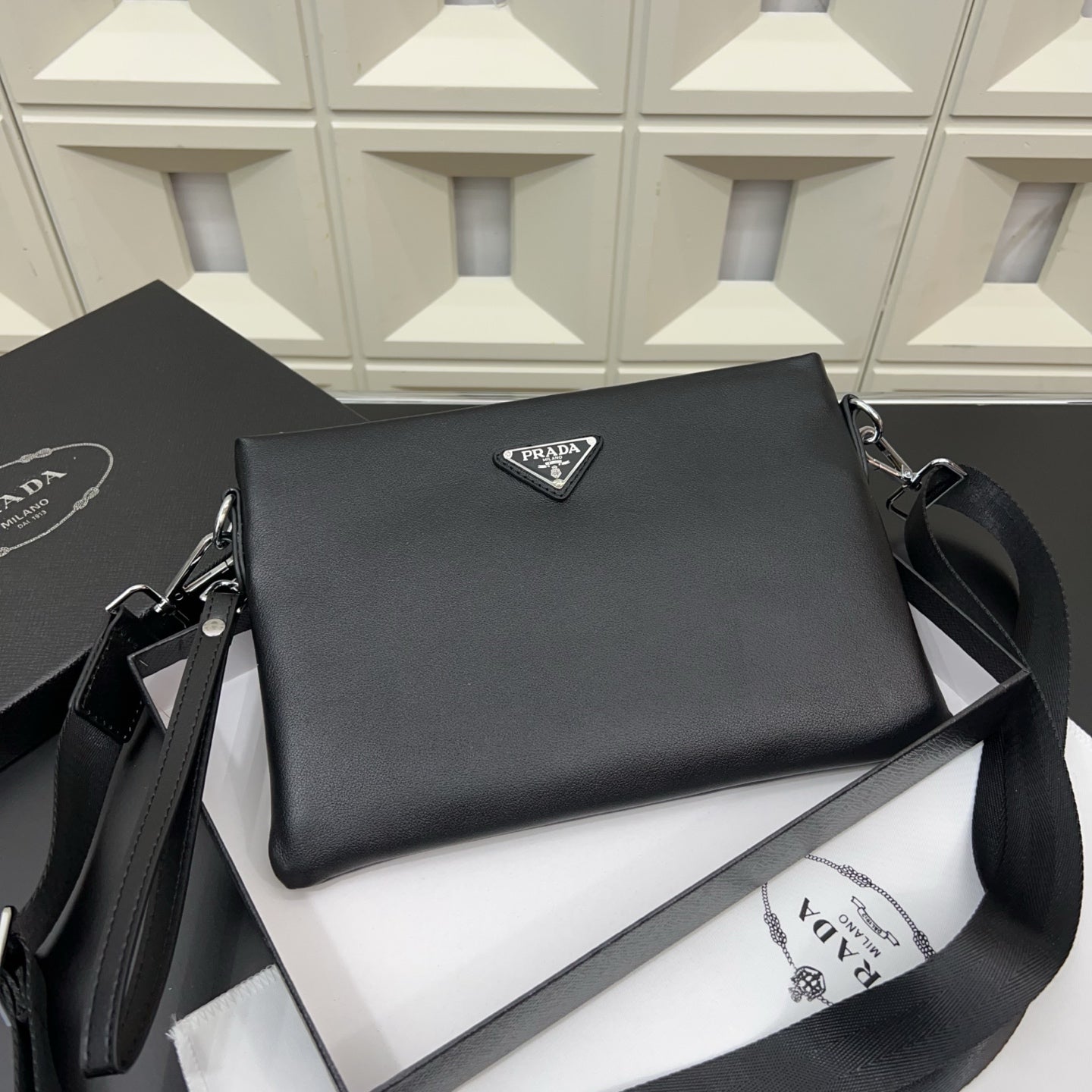 New  Black Leather P Logo Men's BagsXC052025110301