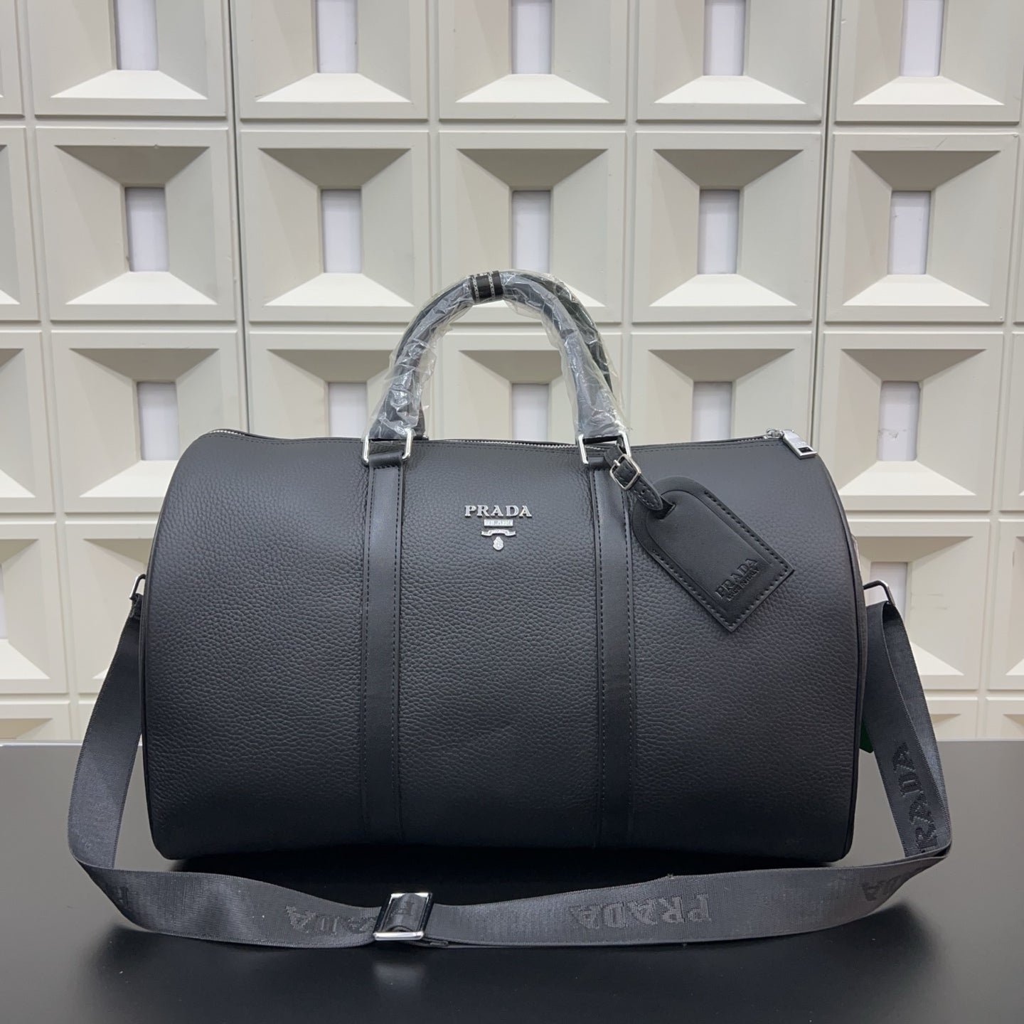 new handmade leather V Logo 46cm bagsXC052025102303