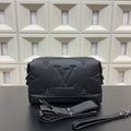 New  Black Leather V Logo Men's BagsXC052025110304