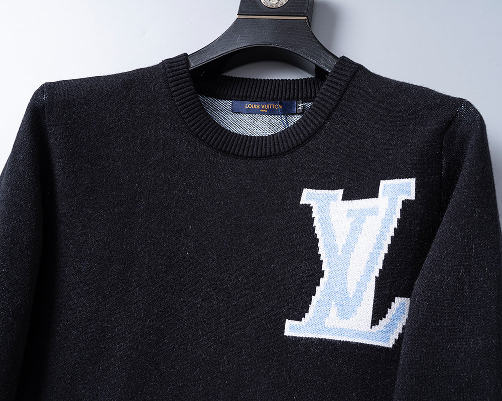 New Fashion V Logo handmade Men's sweaterXC052025092406