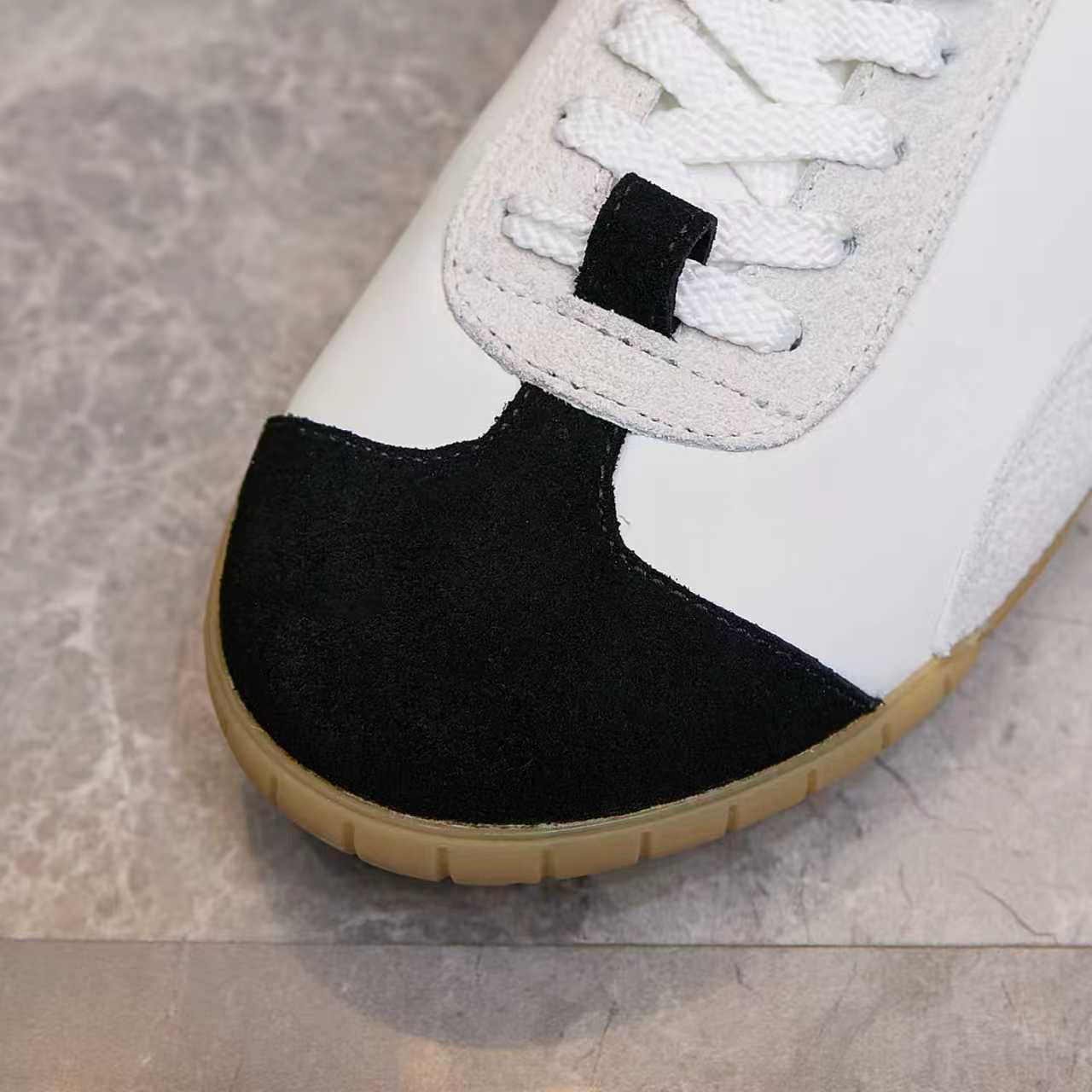 2026 Stylish Women's Sneakers