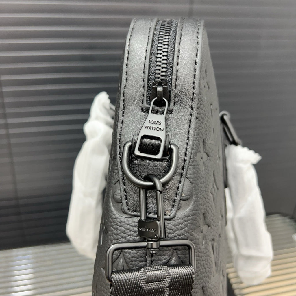 New real Leather V Logo BagsXC052025092207