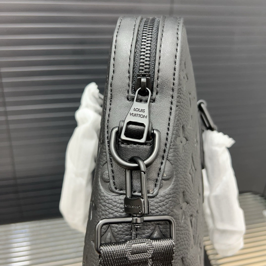 New real Leather V Logo BagsXC052025092207