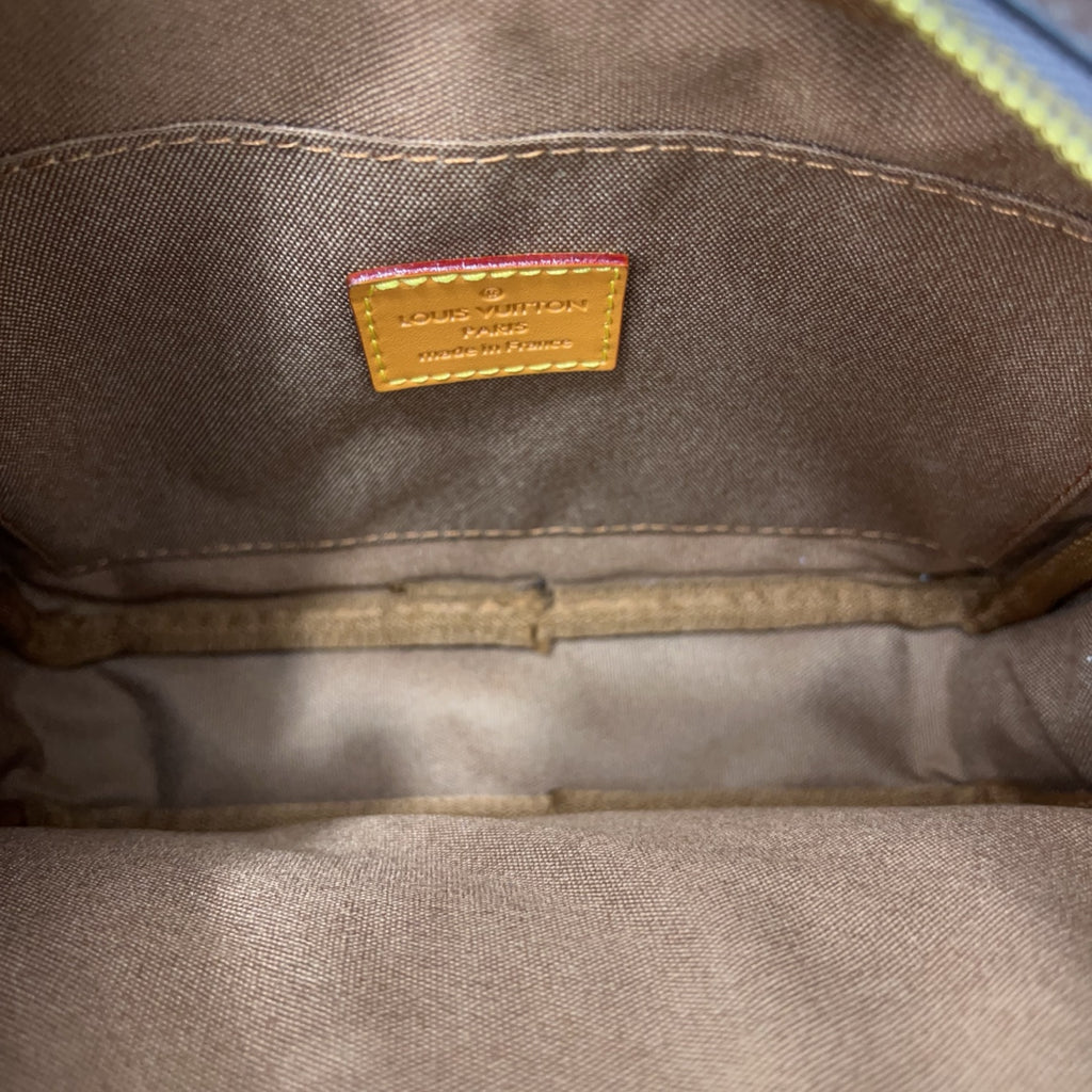 New Handmade Leather V Logo Bags XC052025072519