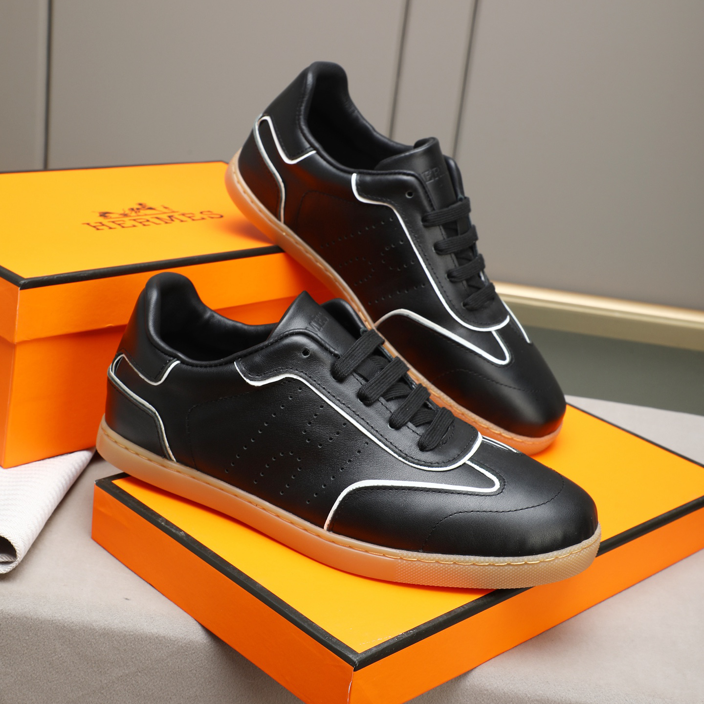 New fashion handmade Men's SneakersXC052026041704