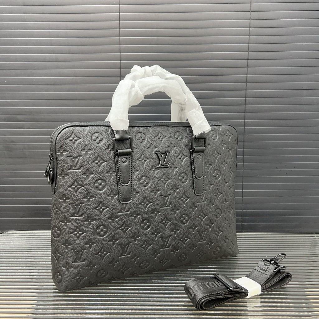 New real Leather V Logo BagsXC052025092207
