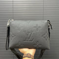 New fashion V Logo Leather Men's BagsXC052025092802