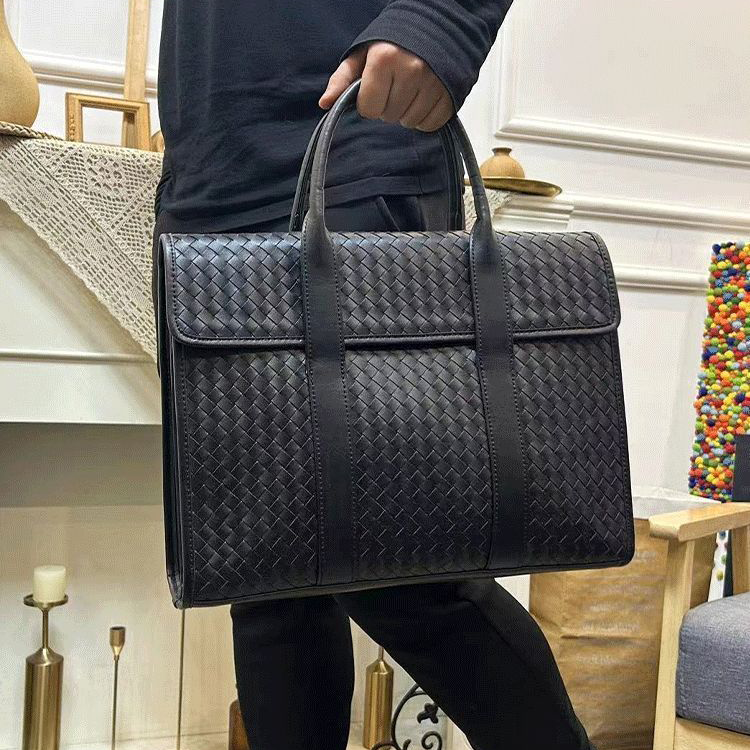 New Black Leather Men's BV BagsXC052026050802