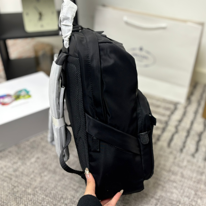 New Fashion  Leather Men's BagsXC052025120910