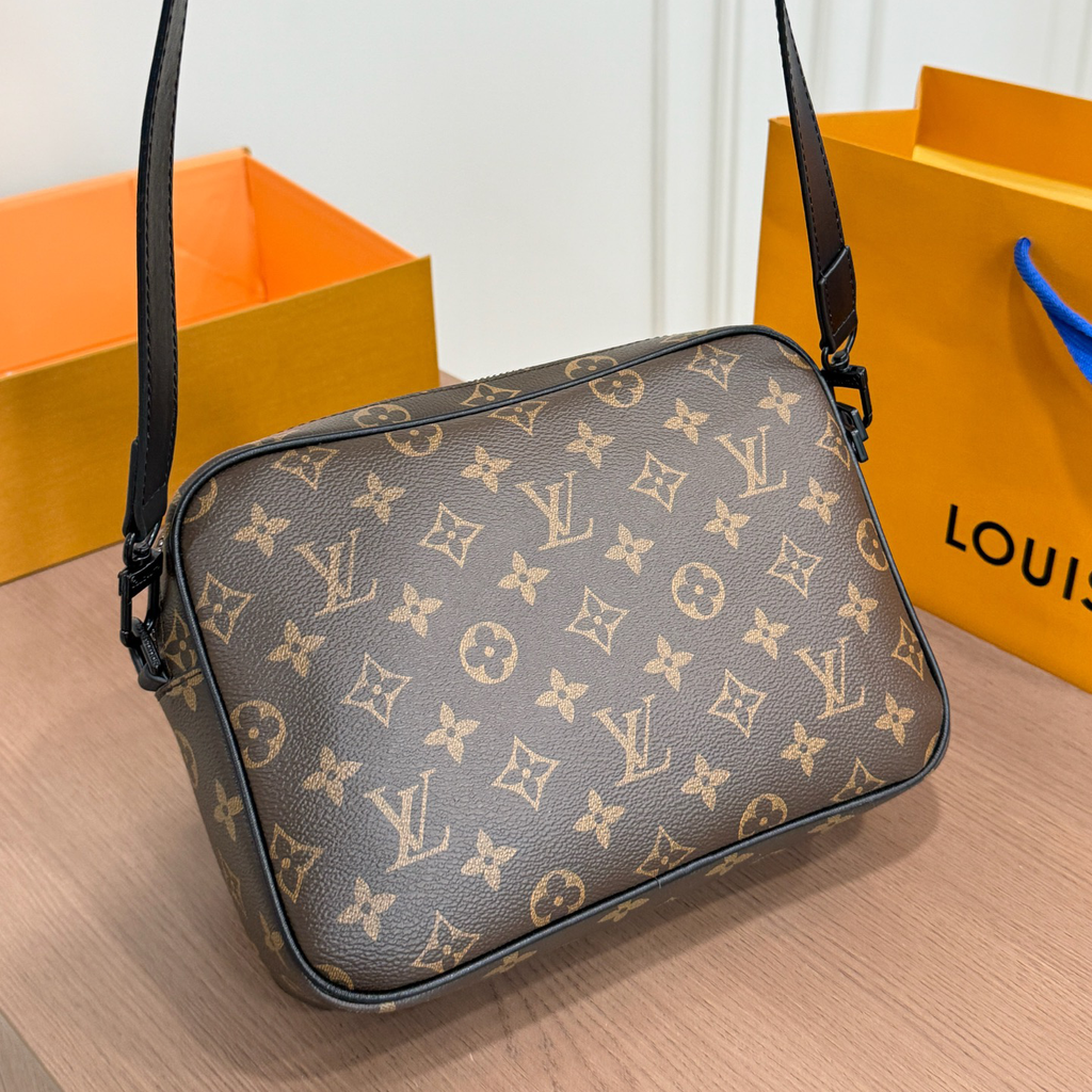 New Fashion Handmade Leather bagsXC052026071302