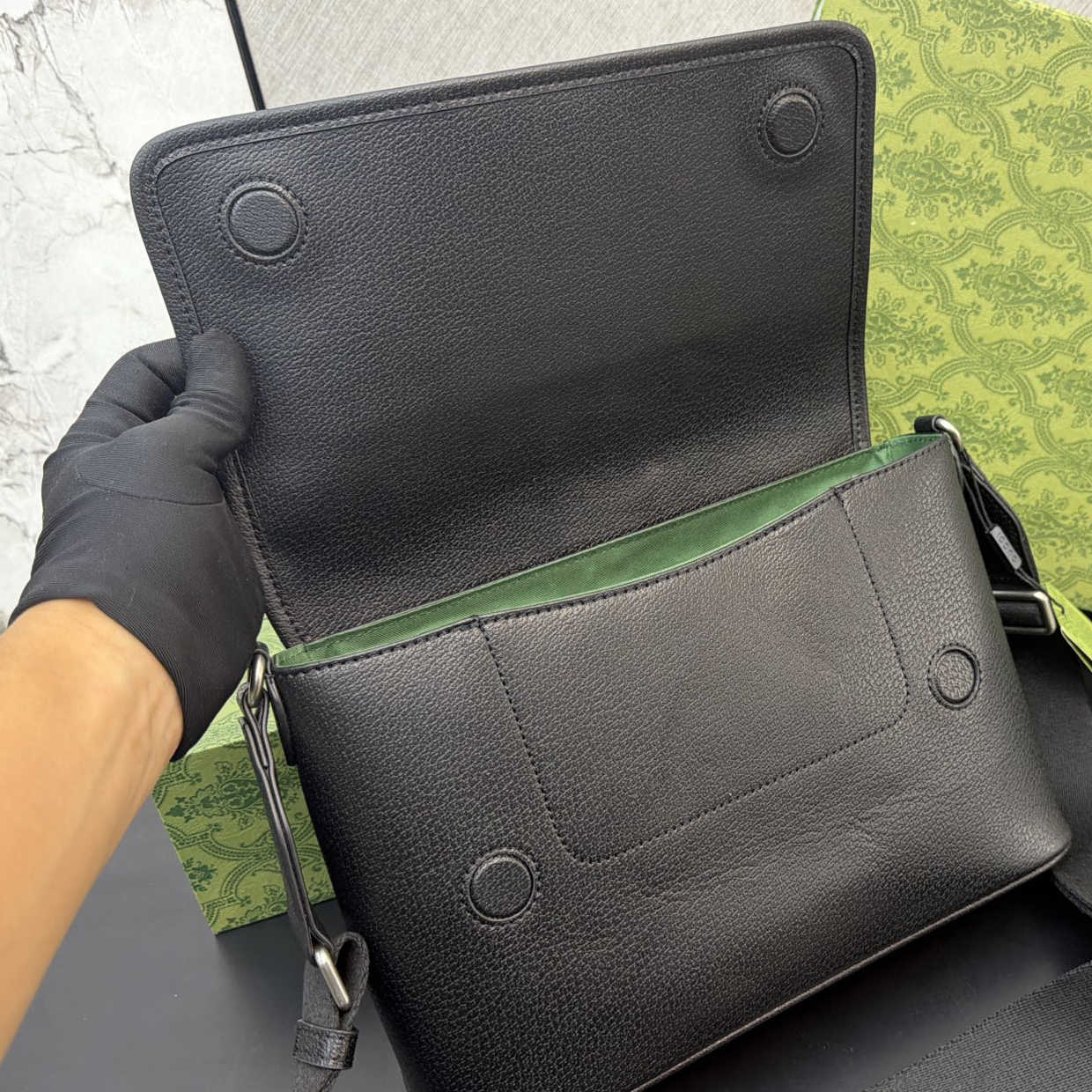 Black Leather Fashion men's BagsXC0520260081802